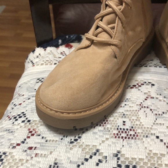 Suede Boots wore 1 time - Picture 2 of 4